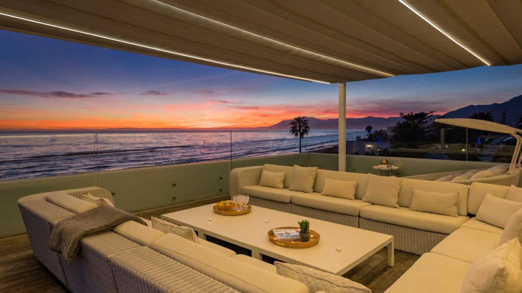 Villa – Chalet — Costabella