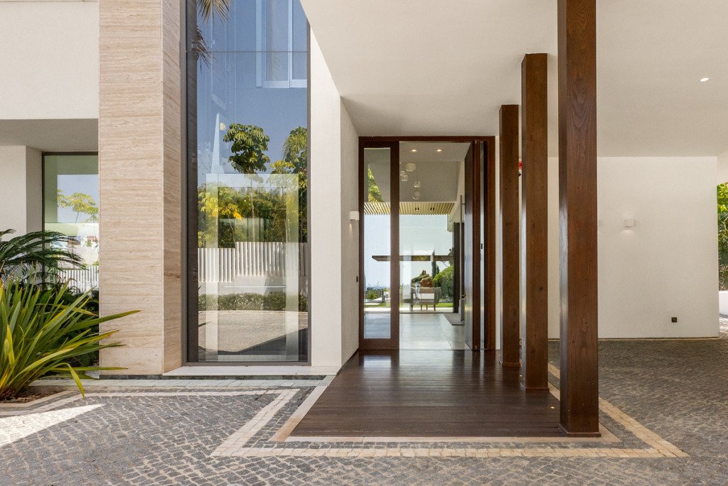 Detached Villa — Nueva Andalucía