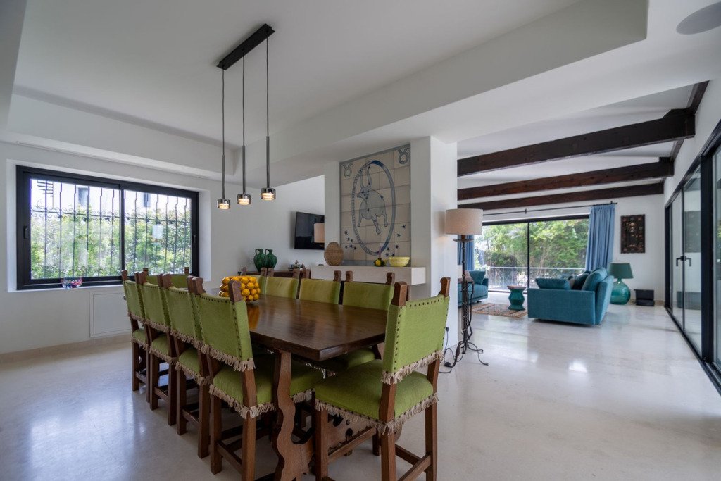 Villa – Chalet — Guadalmina Baja