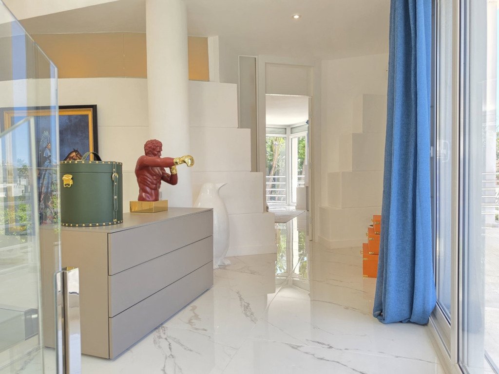 Villa – Chalet — Nueva Andalucía
