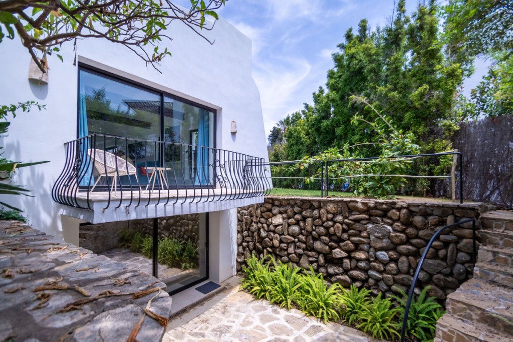 Villa – Chalet — Guadalmina Baja