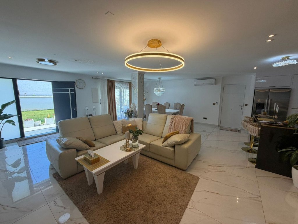 Detached Villa — Estepona