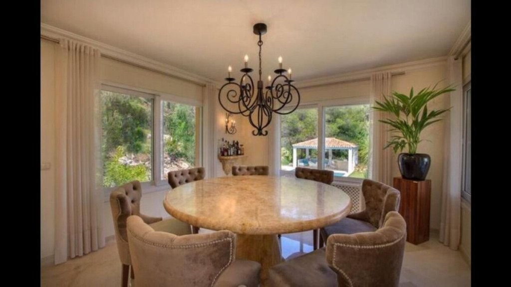 Detached Villa — The Golden Mile