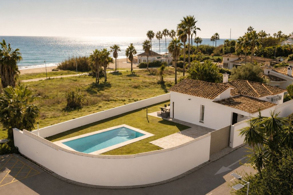 Detached Villa — New Golden Mile