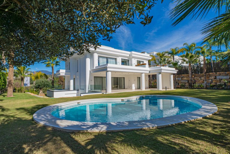 Casa – The Golden Mile