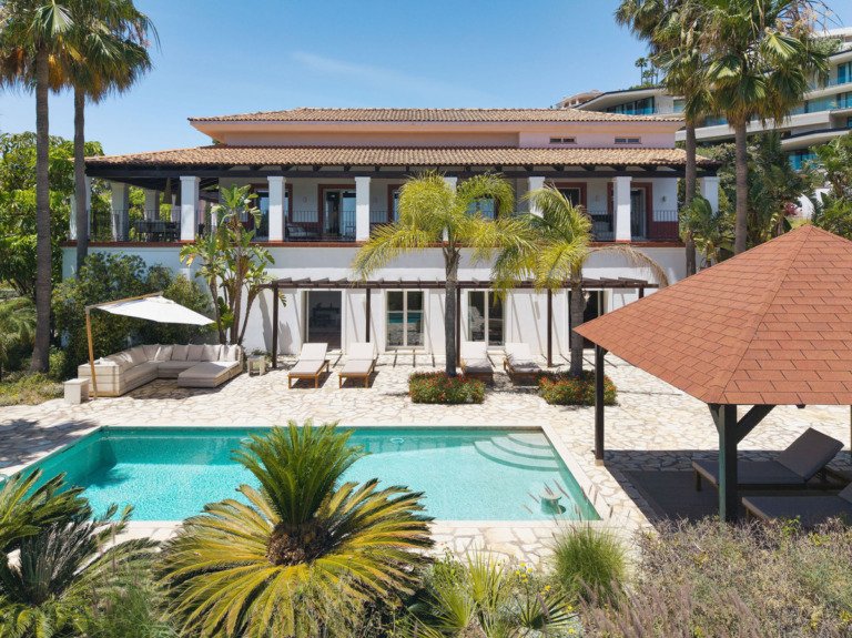 Detached Villa — Benahavís