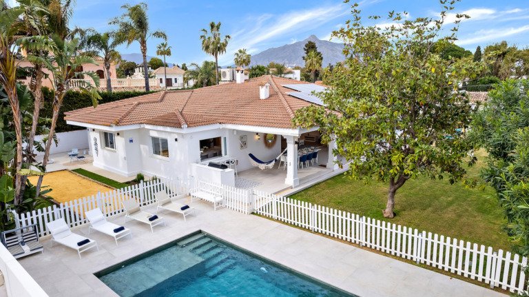 Detached Villa — Cortijo Blanco