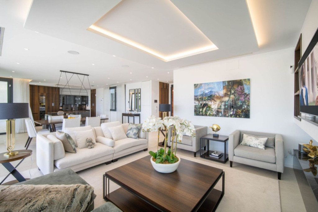 Detached Villa — Nueva Andalucía
