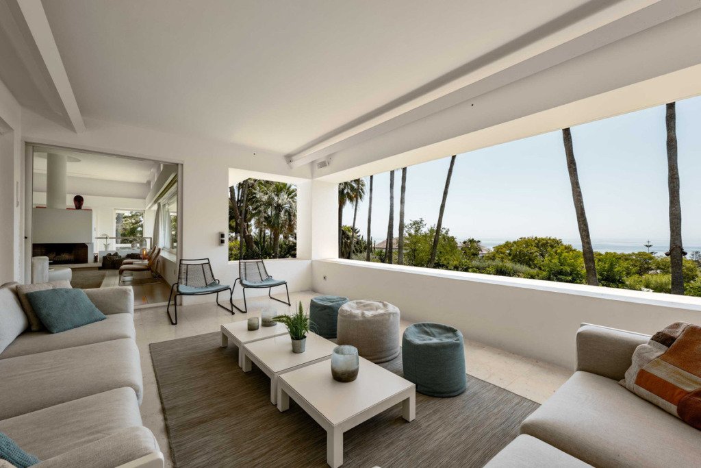 Detached Villa — The Golden Mile