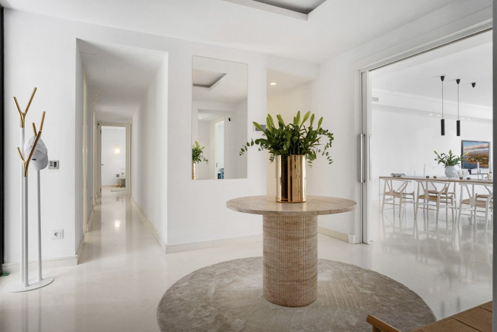 Villa – Chalet — Nueva Andalucía