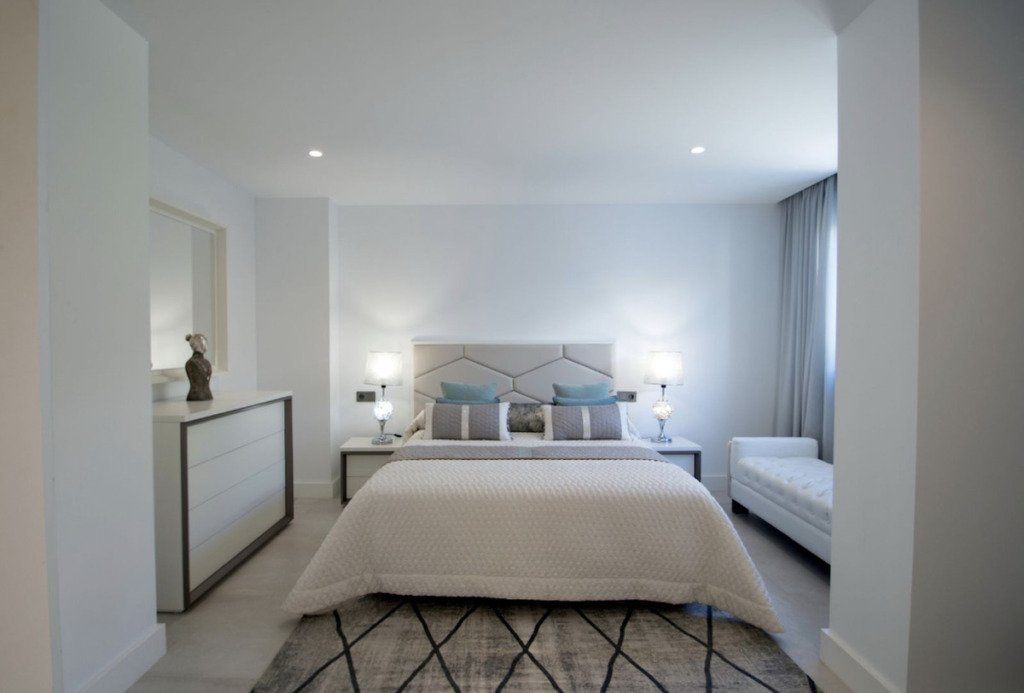Detached Villa — Nueva Andalucía