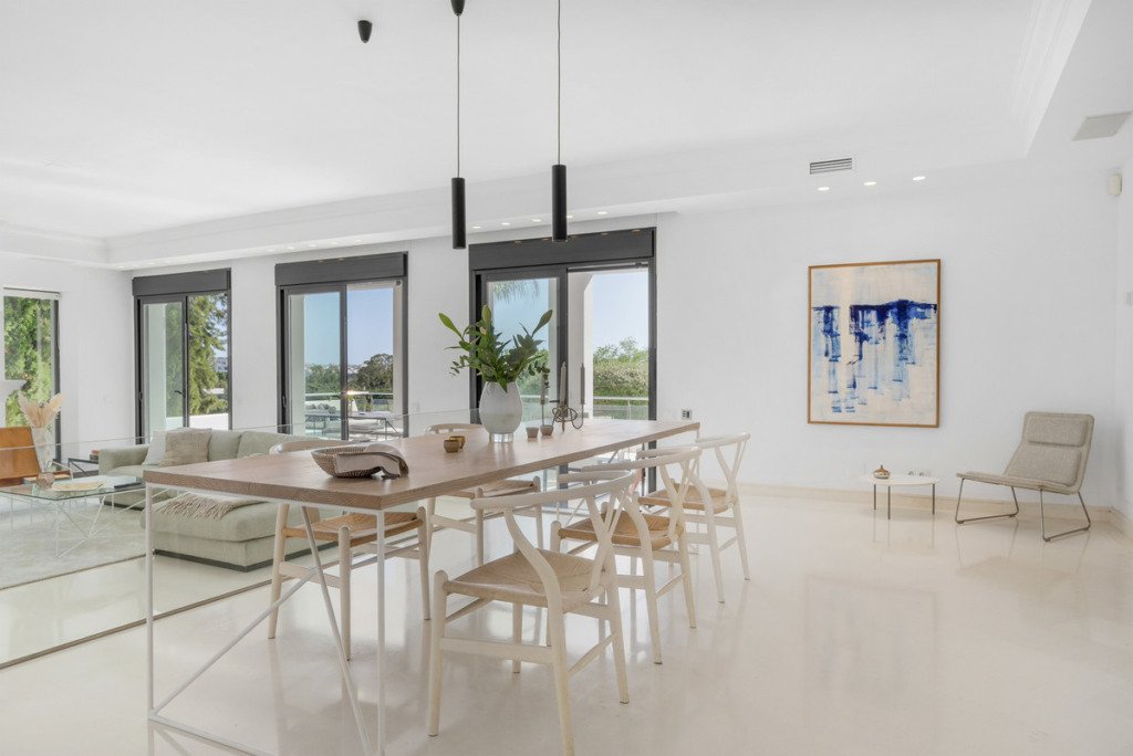 Villa – Chalet — Nueva Andalucía