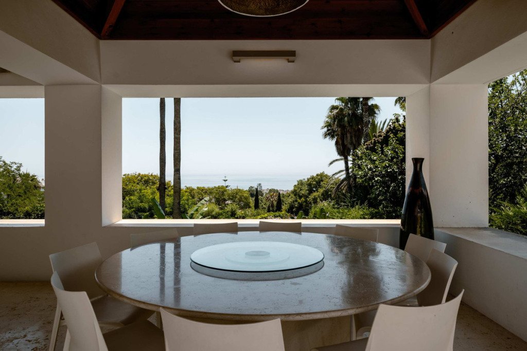 Detached Villa — The Golden Mile