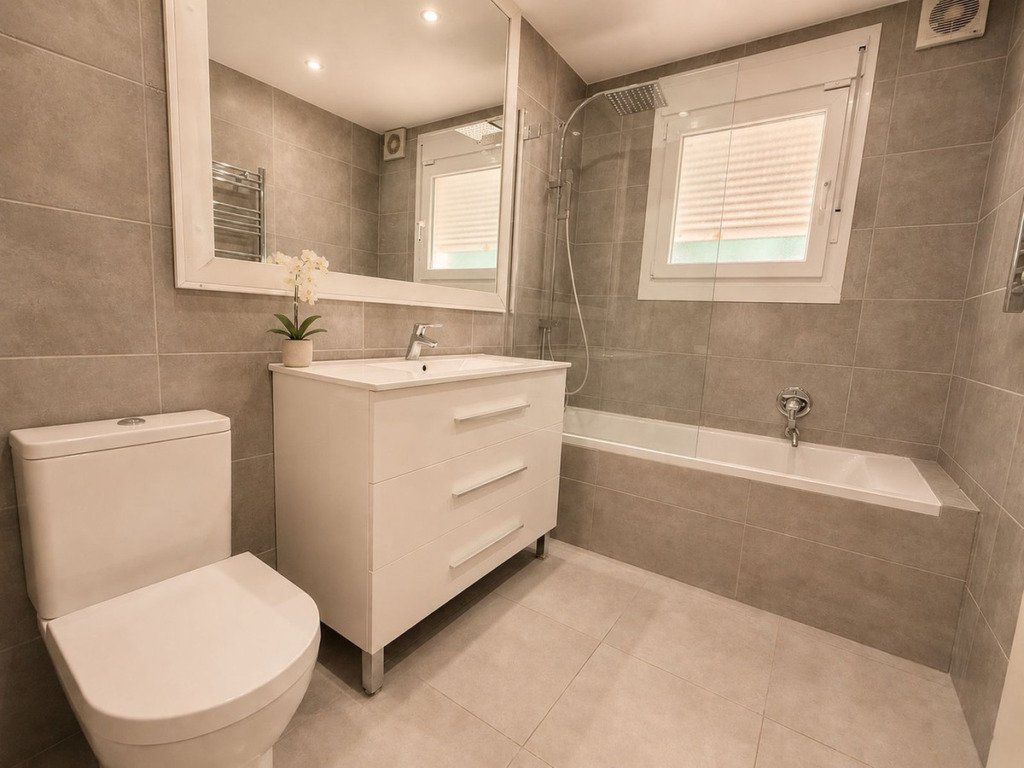 Detached Villa — New Golden Mile