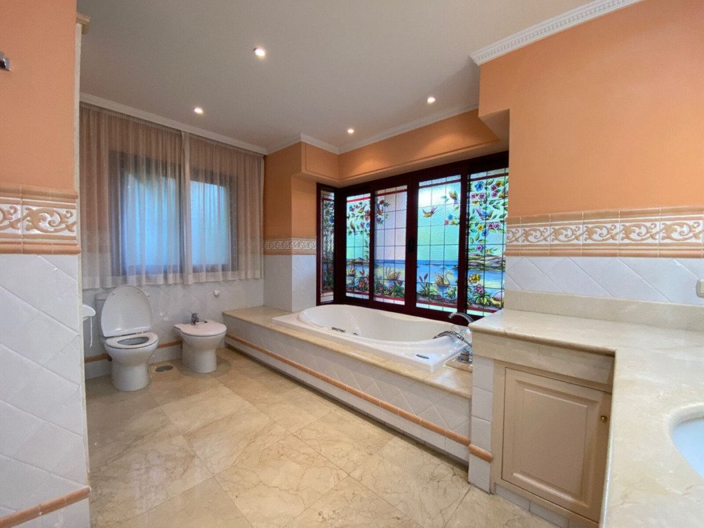 Villa – Chalet — Sierra Blanca