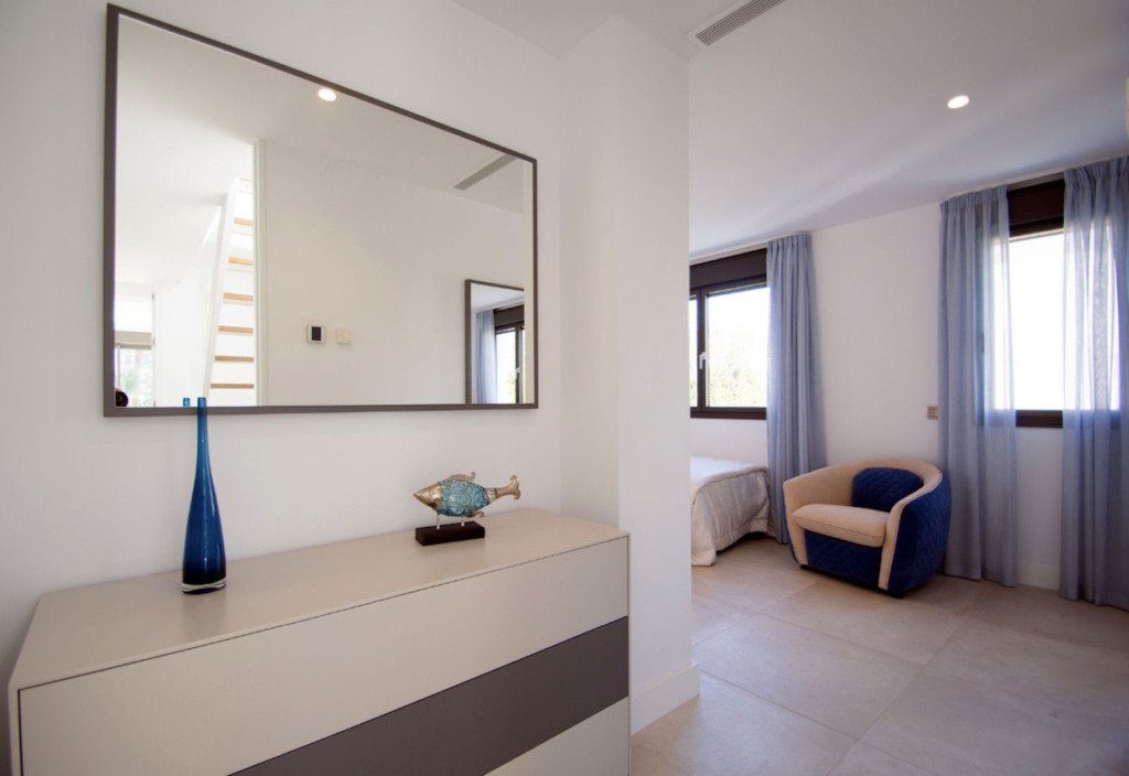 Detached Villa — Nueva Andalucía