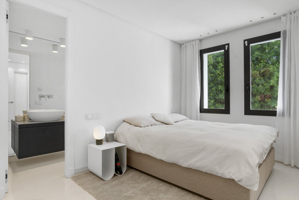 Villa – Chalet — Nueva Andalucía