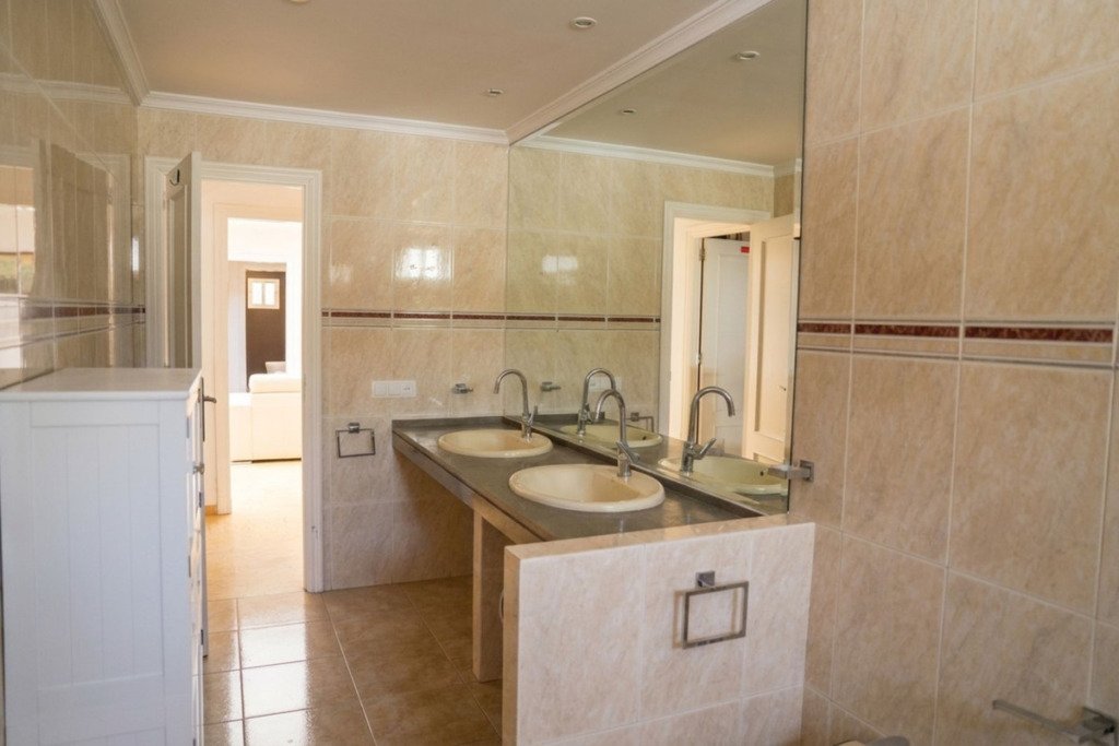 Villa – Chalet — Marbella