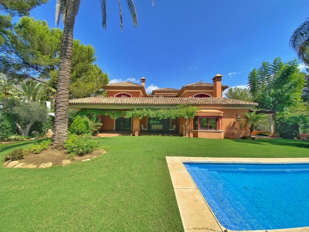 Villa – Chalet — Sierra Blanca