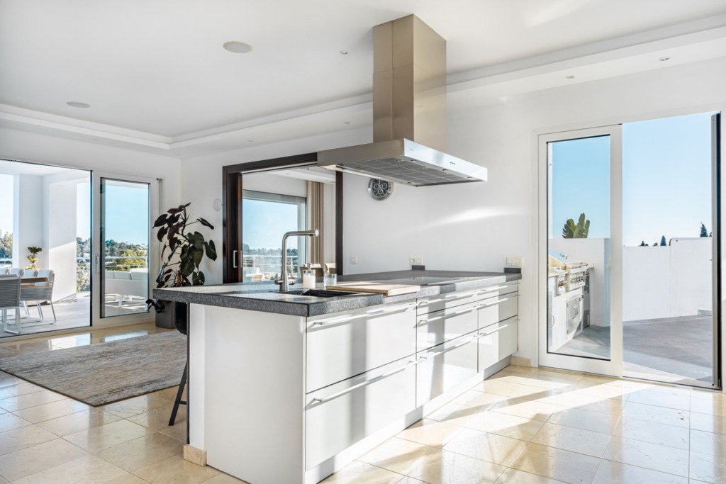 Villa – Chalet — Benahavís
