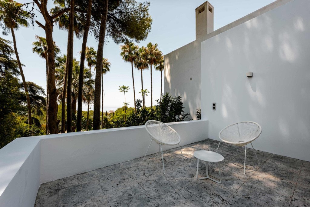 Detached Villa — The Golden Mile