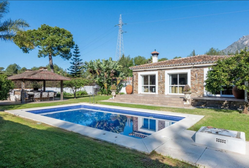 Detached Villa — The Golden Mile