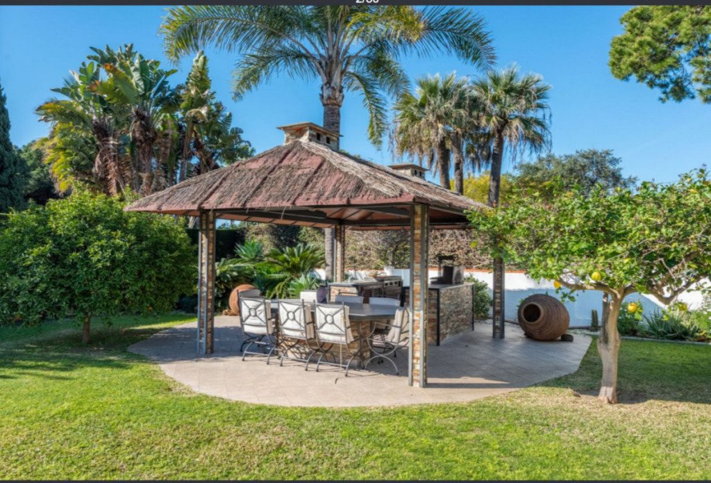 Detached Villa — The Golden Mile