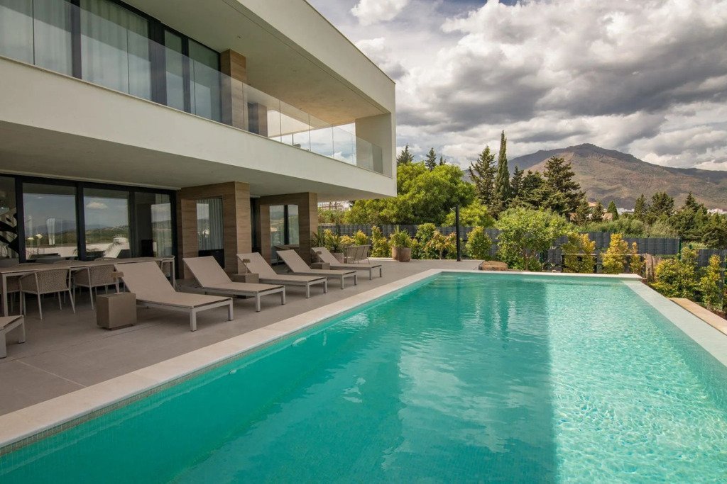 Вилла/Шале — Estepona