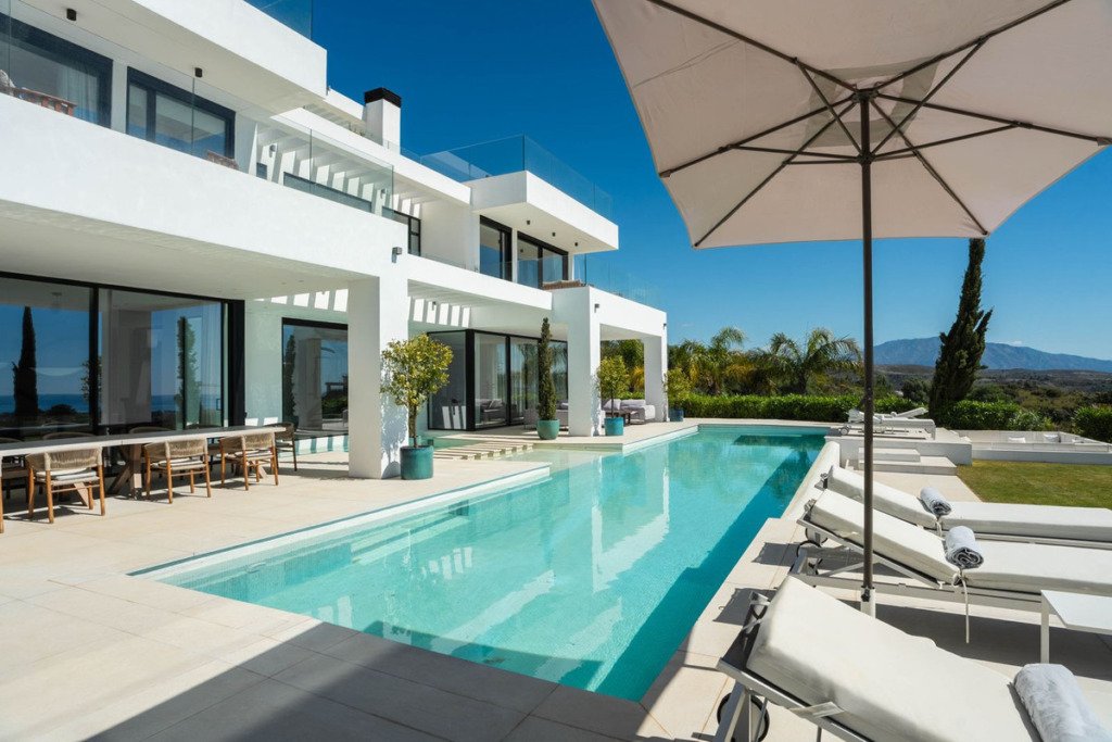 Detached Villa — Estepona