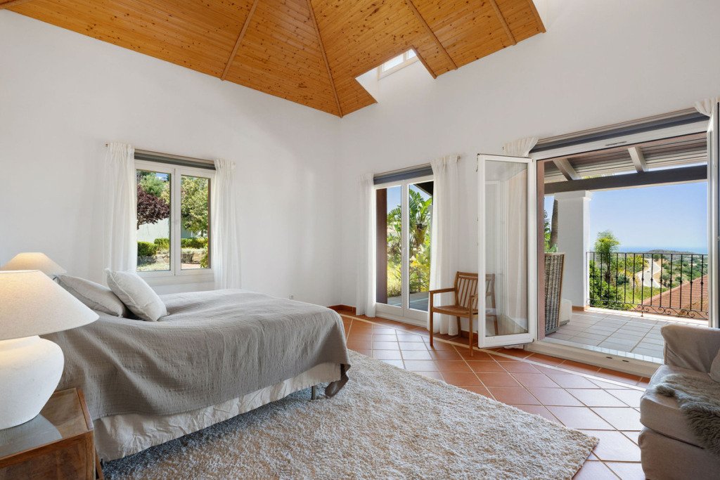 Detached Villa — Benahavís