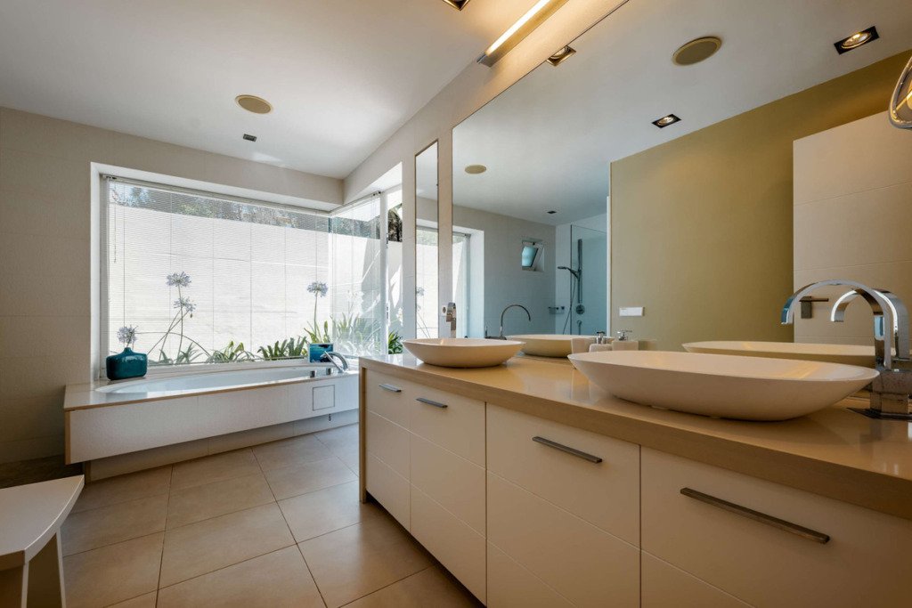 Detached Villa — The Golden Mile