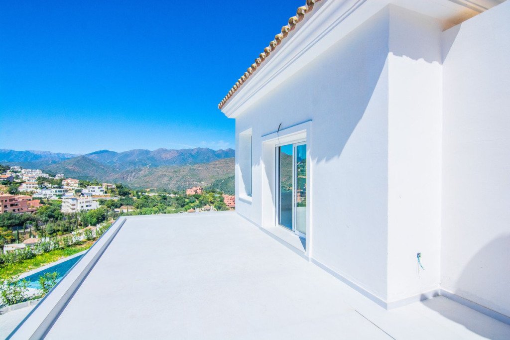 Detached Villa — La Mairena