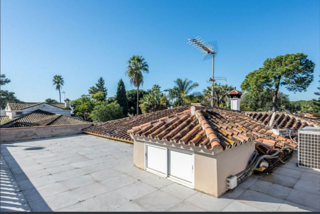 Detached Villa — The Golden Mile