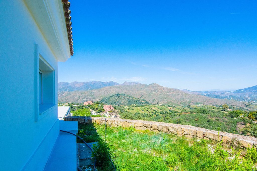 Detached Villa — La Mairena