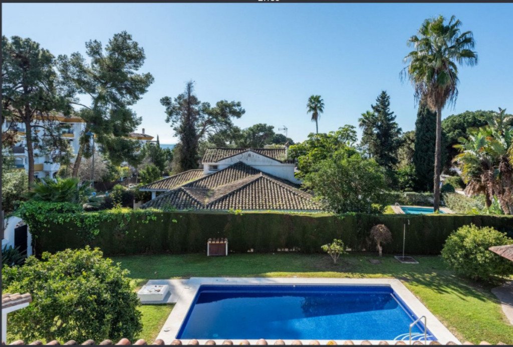 Detached Villa — The Golden Mile