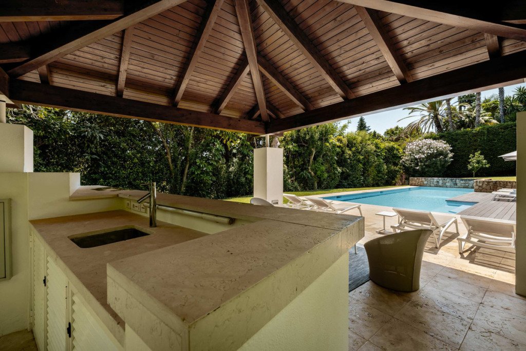 Detached Villa — The Golden Mile