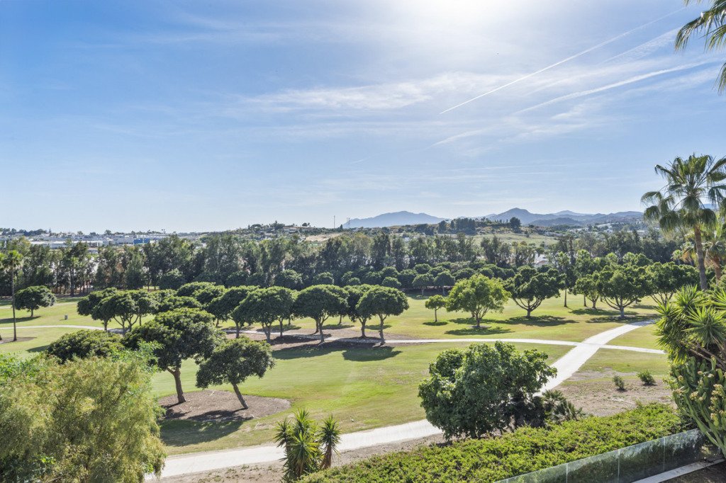 Villa – Chalet — Nueva Andalucía