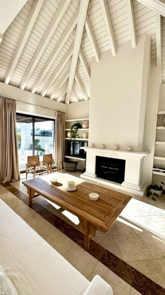 Detached Villa — The Golden Mile
