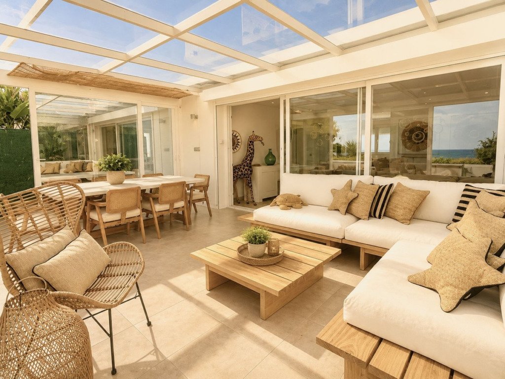 Detached Villa — New Golden Mile