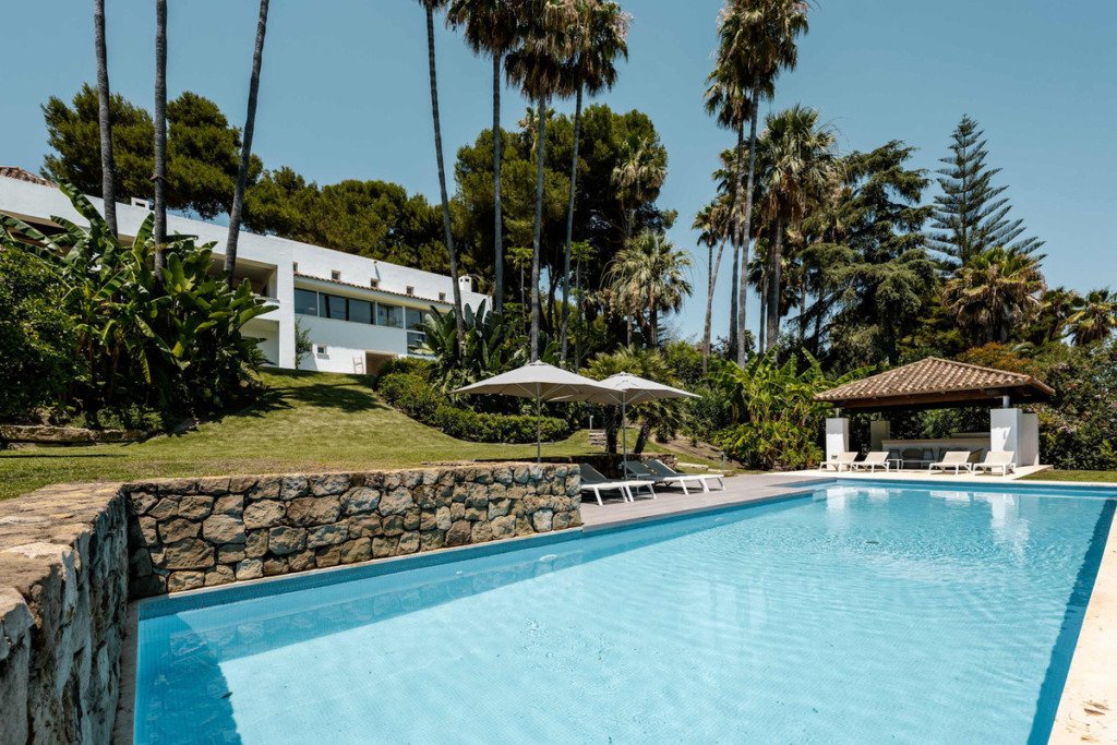 Detached Villa — The Golden Mile