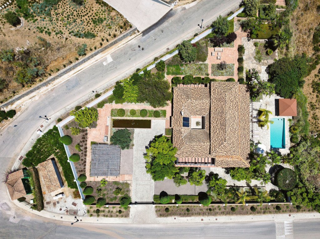 Detached Villa — Benahavís