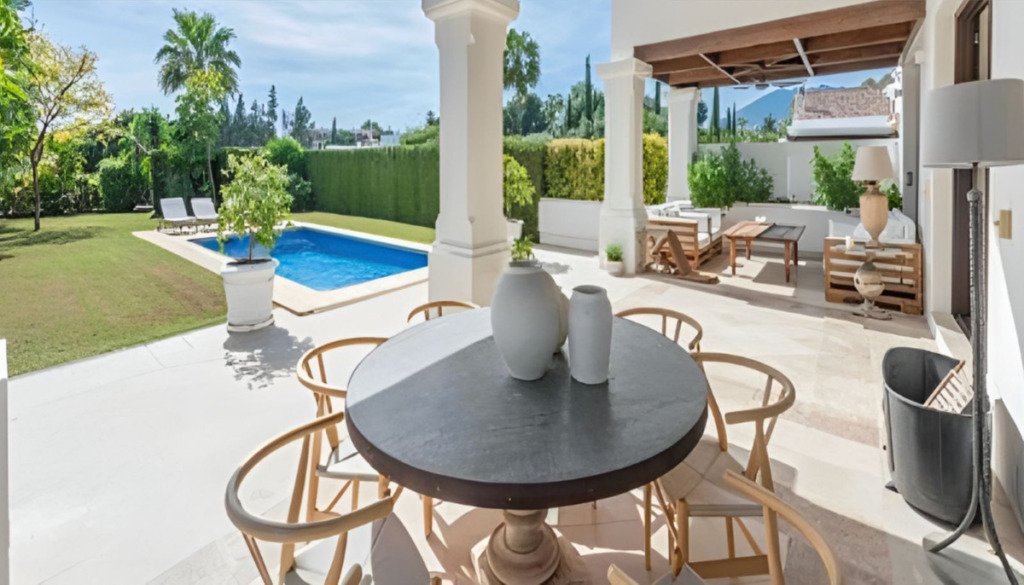 Detached Villa — The Golden Mile