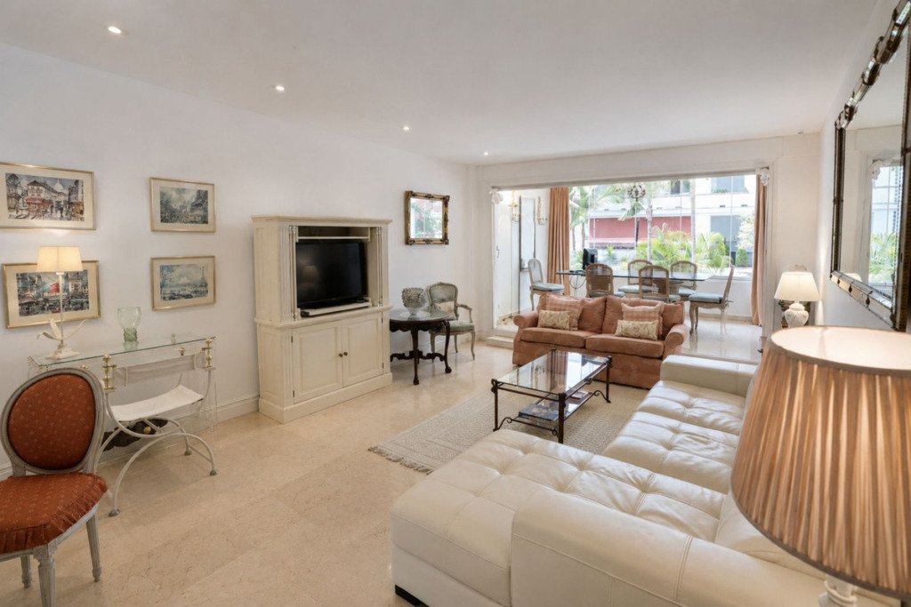 Apartamento Planta Media — Marbella