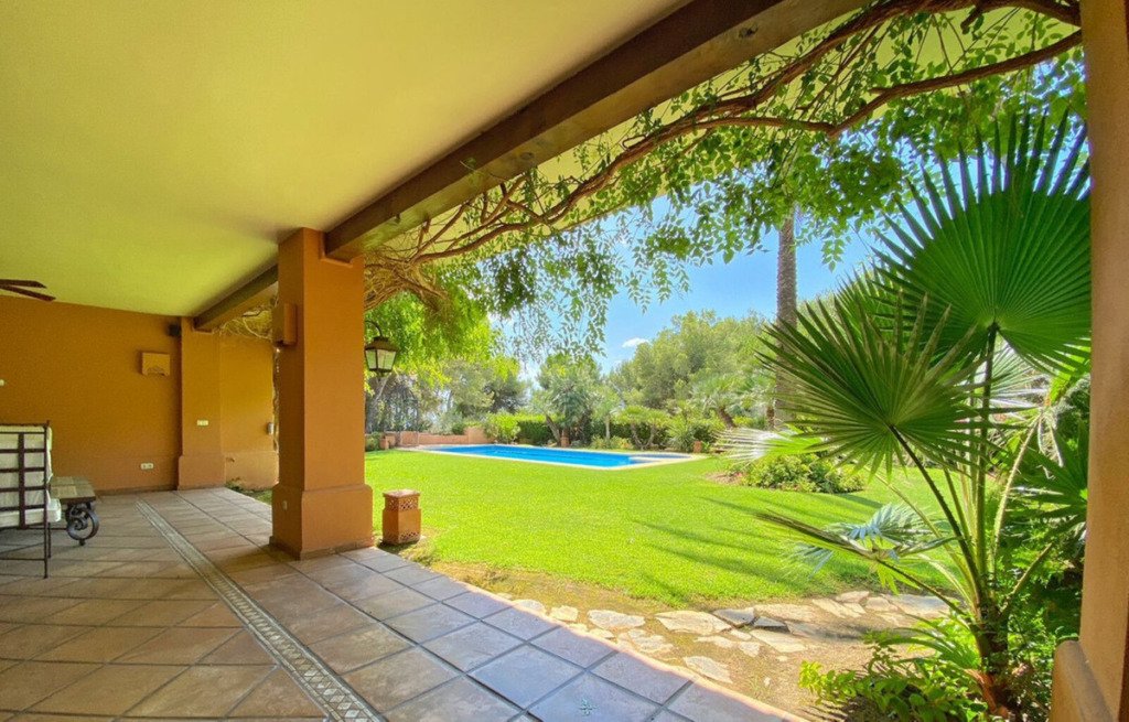 Villa – Chalet — Sierra Blanca