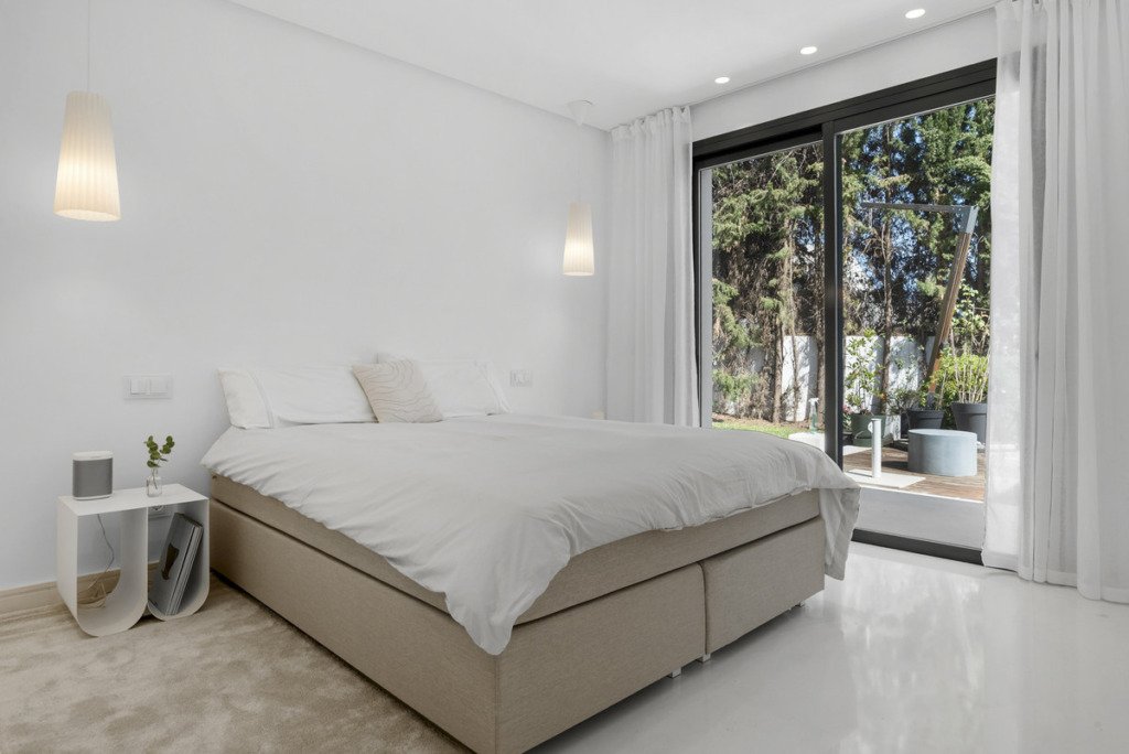 Villa – Chalet — Nueva Andalucía