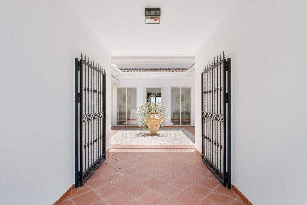 Detached Villa — Benahavís