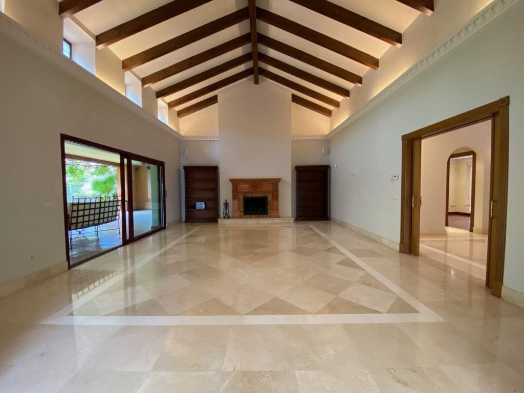 Villa – Chalet — Sierra Blanca