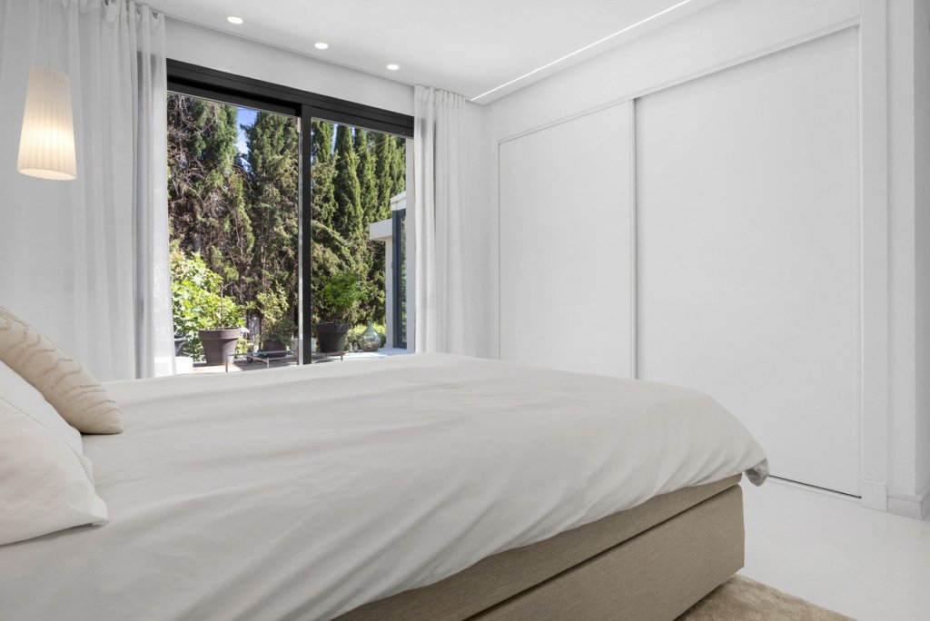 Villa – Chalet — Nueva Andalucía