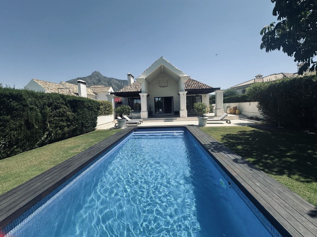Detached Villa — The Golden Mile