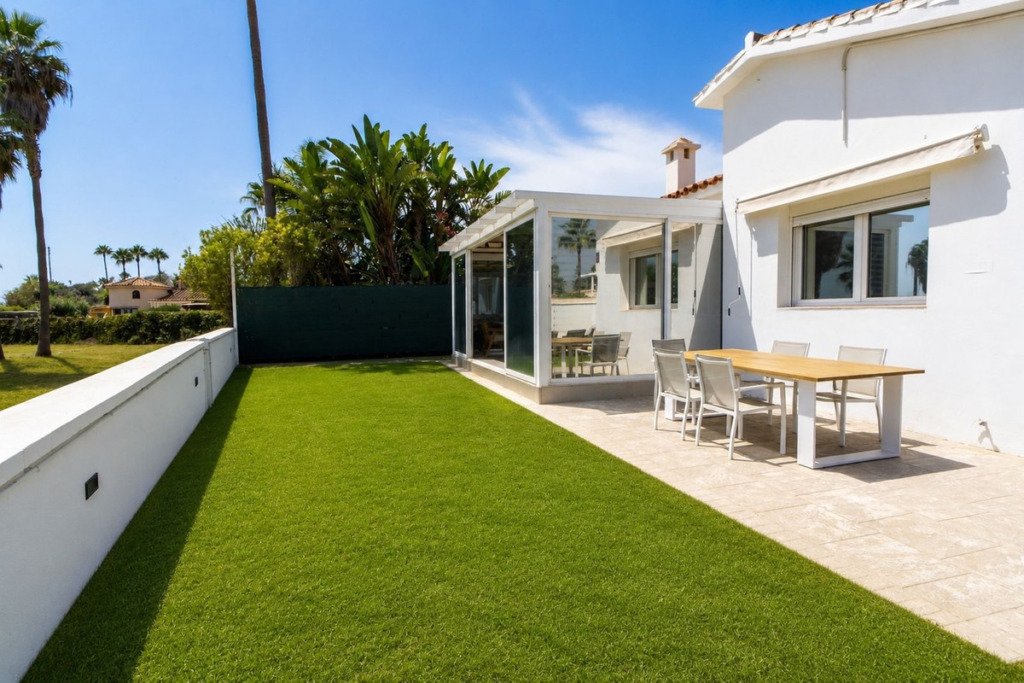 Detached Villa — New Golden Mile